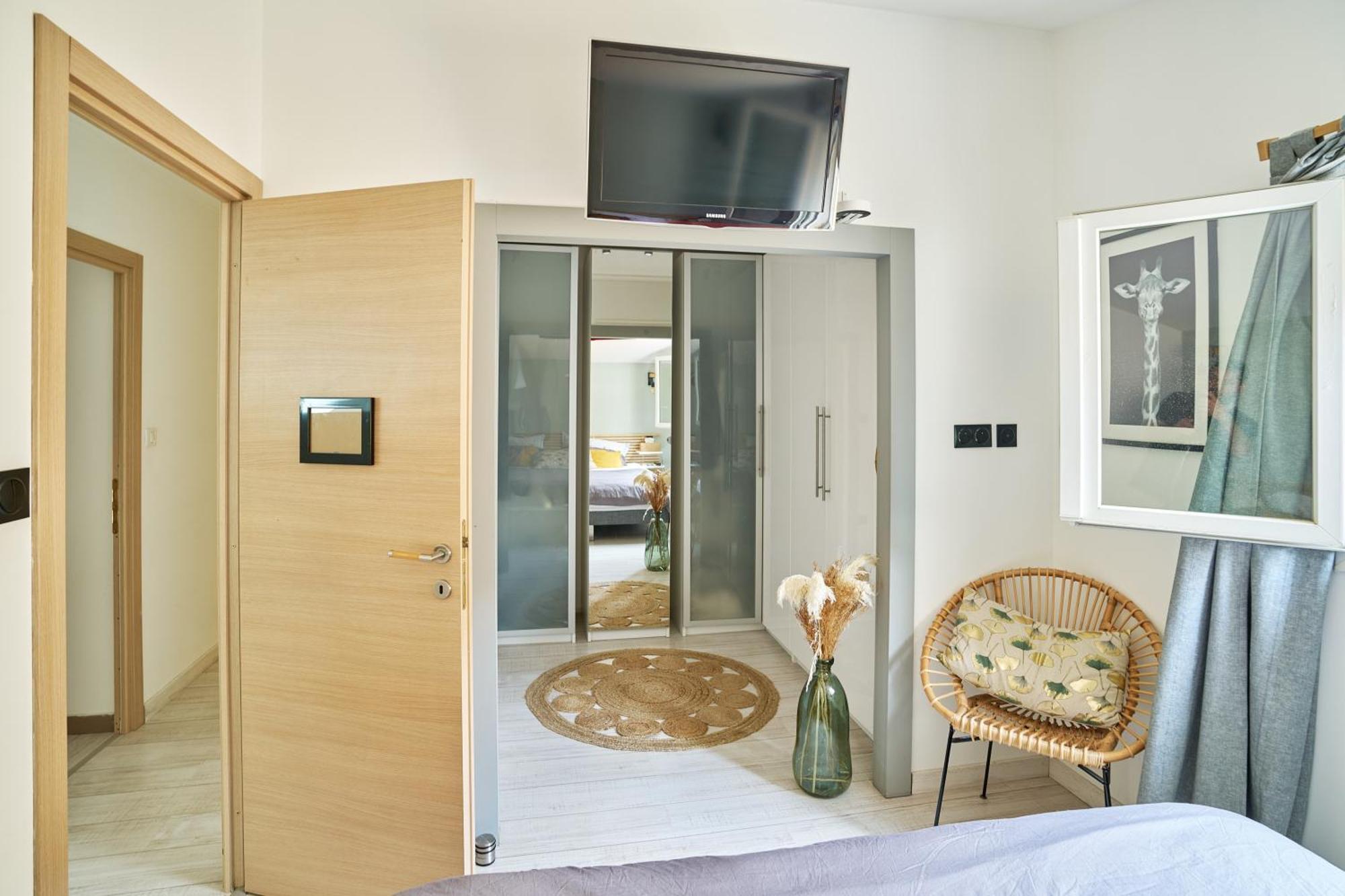 Maison De Ville Moderne Climatisee Avec Piscine Morieres-les-Avignon Kültér fotó